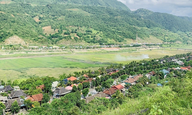 Mường Lay (Điện Biên): Lay Nưa đạt 19/19 tiêu chí quốc gia về xã nông thôn mới nâng cao