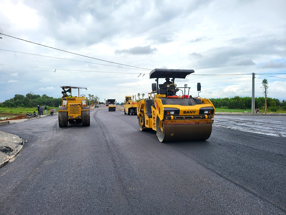 “Canh” thời tiết để thi công đường 700 tỷ ở Quảng Ngãi