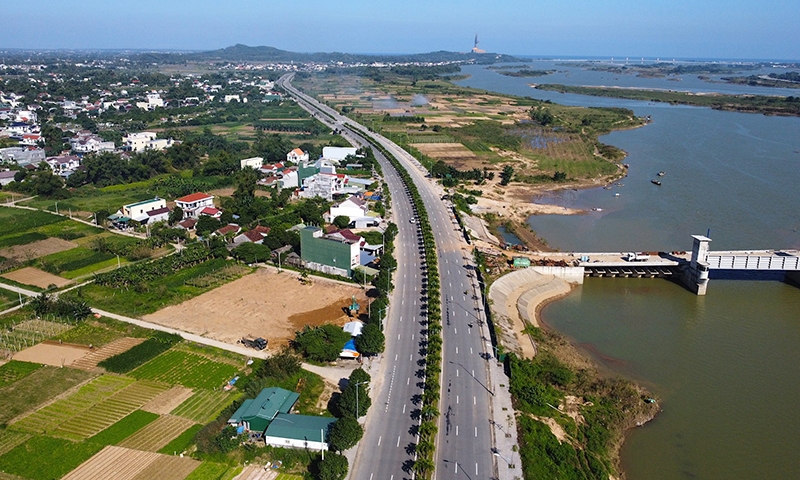 Quảng Ngãi: Cấm phương tiện lưu thông trên đường Hoàng Sa để tổ chức các sự kiện lớn của tỉnh