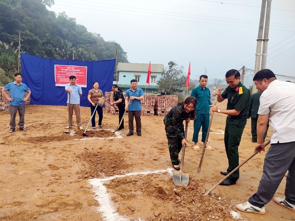 Yên Bái: Hỗ trợ kinh phí làm nhà mới cho cựu chiến binh hiến đất làm đường