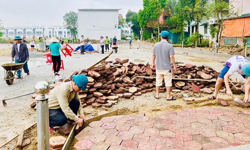 Hương Sơn (Hà Tĩnh): Sôi nổi khí thế xây dựng nông thôn mới, đô thị văn minh những ngày cuối năm