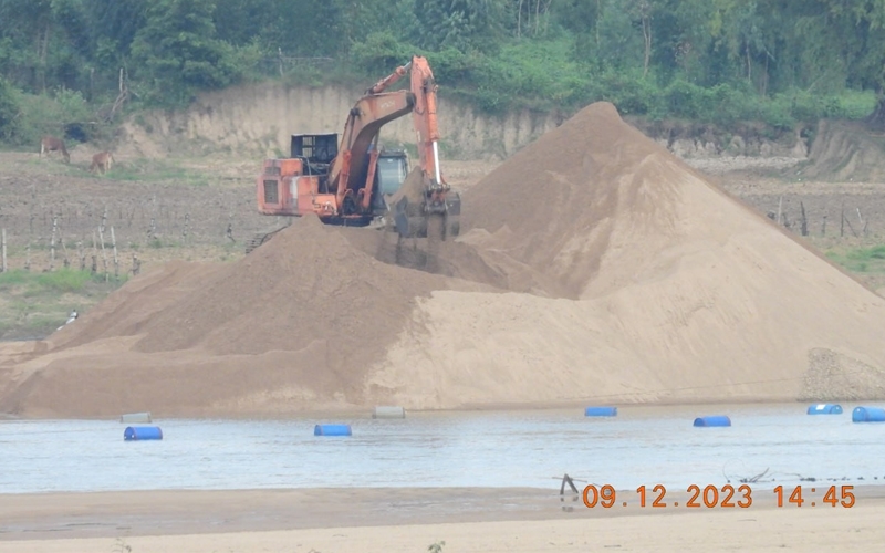 Krông Pa (Gia Lai): Ngành chức năng có “chống lưng” cho hàng loạt sai phạm nghiêm trọng tại mỏ cát Tây Nguyên?