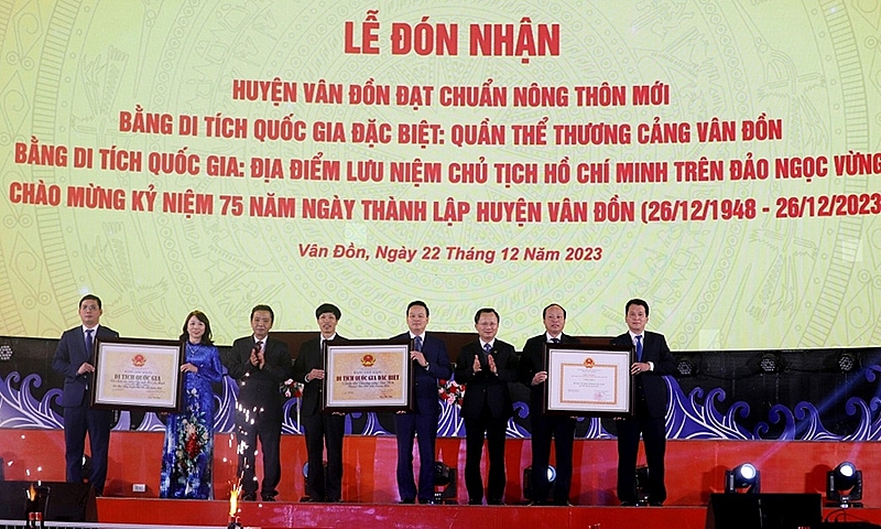 Quảng Ninh: Vân Đồn nhiều tin vui chào năm mới