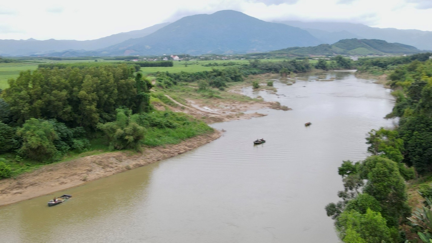 Diên Khánh (Khánh Hòa): Tái diễn nạn “cát tặc” trên dòng sông Cái