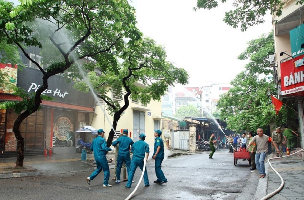 Cầu Giấy (Hà Nội): Phường Dịch Vọng diễn tập phương án chữa cháy và cứu nạn, cứu hộ