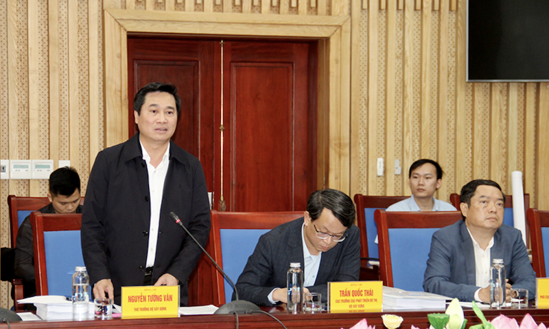 Thứ trưởng Bộ Xây dựng Nguyễn Tường Văn làm việc với tỉnh Nghệ An về Đề án phân loại đô thị thành phố Vinh mở rộng