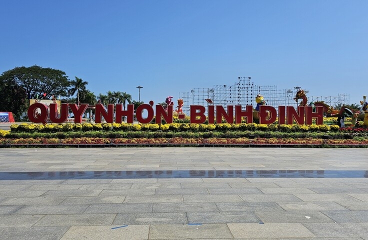 Bình Định: Quy Nhơn lung linh sắc màu đón Tết