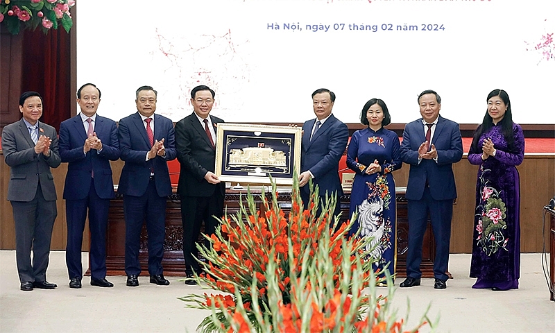 Chủ tịch Quốc hội: Hà Nội cần tạo đột phá cao hơn, toàn diện hơn trong năm 2024