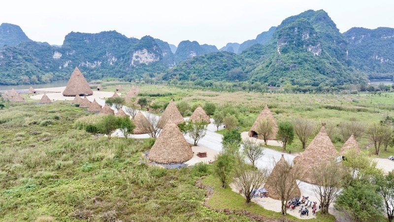 Ninh Bình: Các khu, điểm du lịch tấp nập du khách tham quan