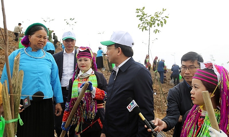 Các địa phương tỉnh Quảng Ninh đồng loạt phát động Tết trồng cây “Đời đời nhớ ơn Bác Hồ” Xuân Giáp Thìn 2024