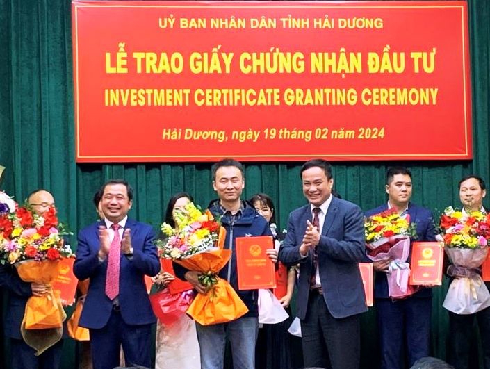 Hải Dương: Trao giấy chứng nhận đầu tư cho 9 dự án