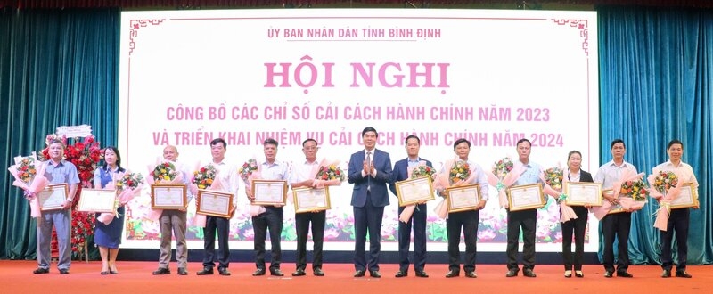 Bình Định: “Lấy người dân, doanh nghiệp làm trung tâm phục vụ” trong cải cách hành chính