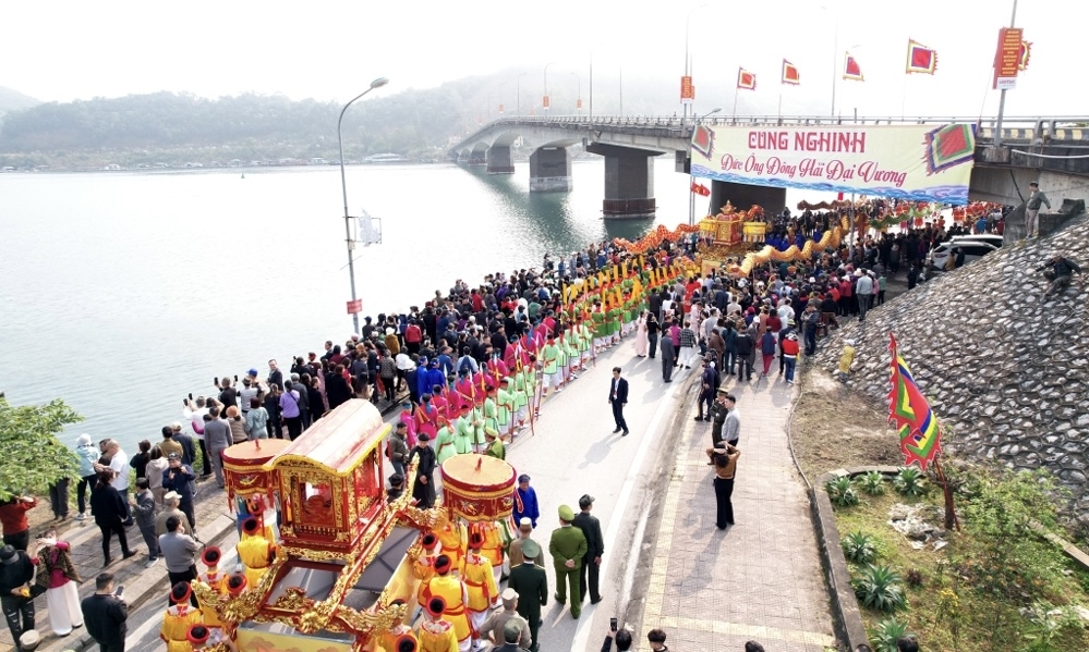 Quảng Ninh: Khai hội đền Cửa Ông