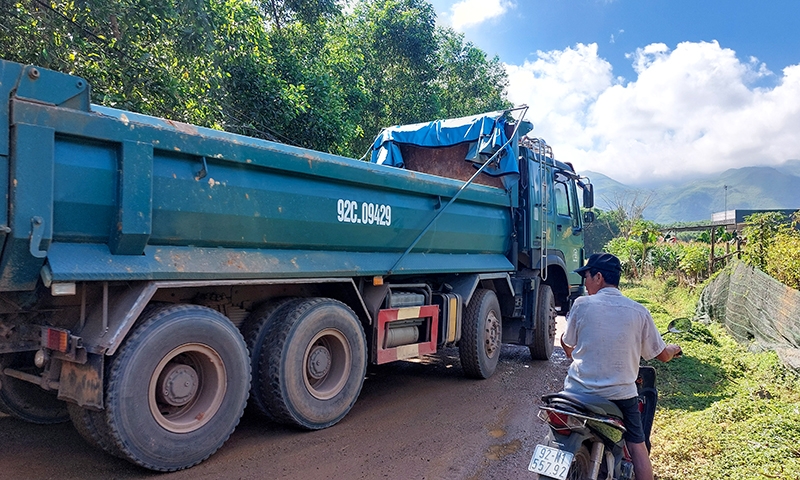 Quảng Nam: Trạm cân tại mỏ đất của Công ty TNHH Khoáng sản Đại Sơn chỉ lưu lại dữ liệu một ngày trong suốt 2 tháng