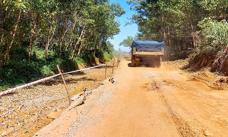 Quảng Nam: Trạm cân tại mỏ đất của Công ty TNHH Khoáng sản Đại Sơn chỉ lưu lại dữ liệu một ngày trong suốt 2 tháng