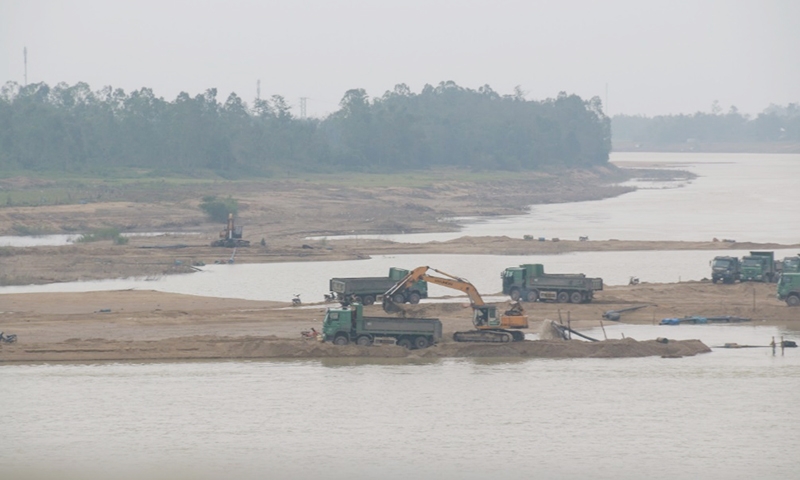 Quảng Nam: Đấu giá 22 mỏ đất san lấp và cát, đá làm vật liệu xây dựng