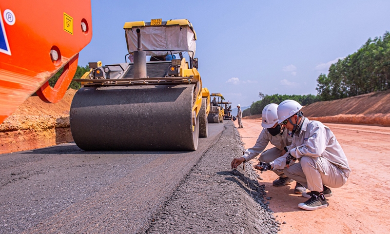 Cao tốc Quảng Ngãi – Hoài Nhơn đã được thi công tới đâu?