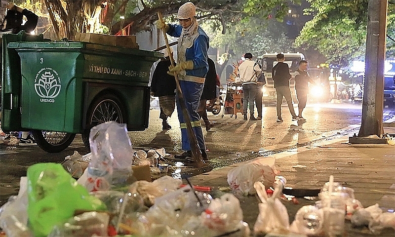 Hà Nội: Tăng cường đảm bảo vệ sinh môi trường trong công tác thu gom, vận chuyển rác thải