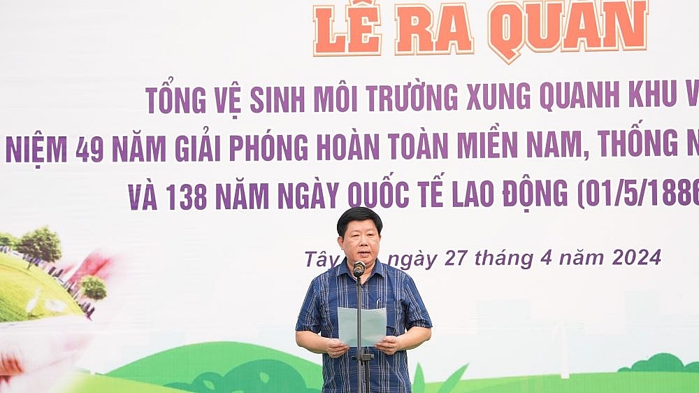 Tây Hồ (Hà Nội): Tổng vệ sinh môi trường với phương châm “đường sạch, cây xanh, Hồ Tây không rác”