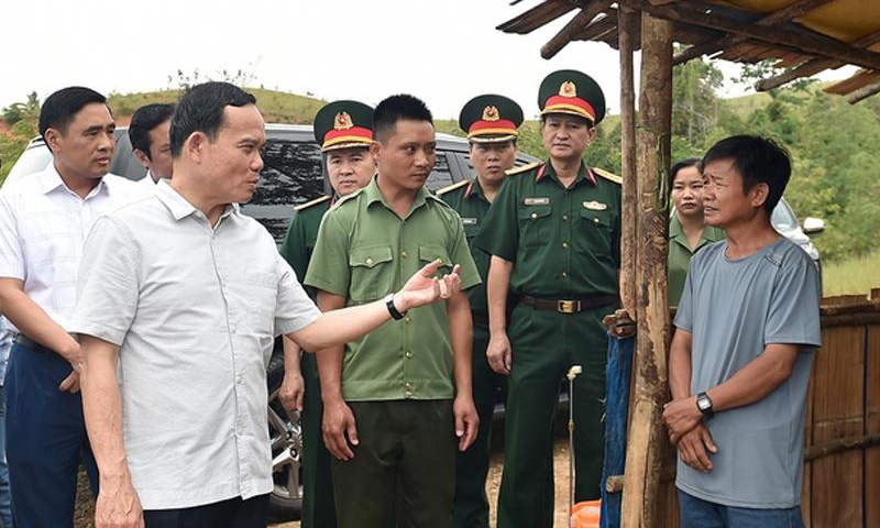 Phó Thủ tướng Trần Lưu Quang kiểm tra công tác quản lý, bảo vệ rừng tại Kon Tum
