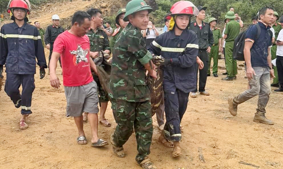 Hà Tĩnh: Mưa lớn gây sạt lở đất, 7 người thương vong
