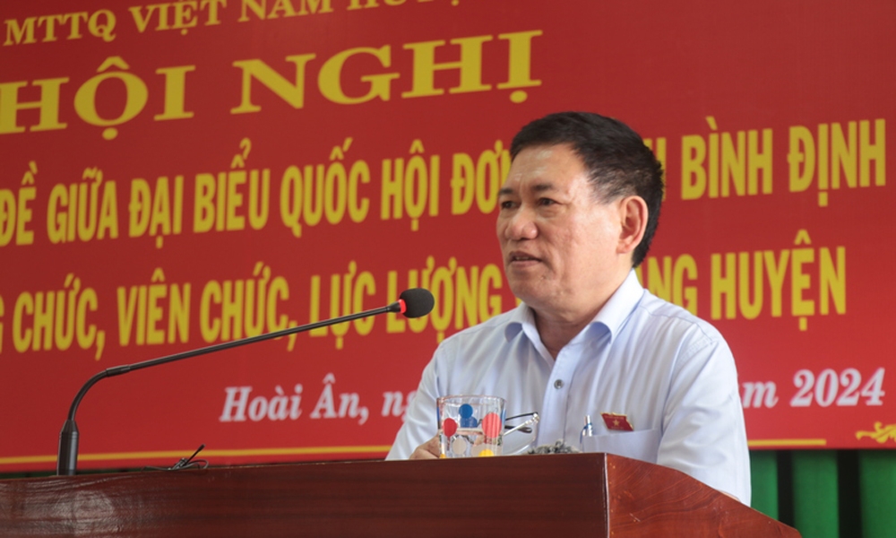 Bình Định: Bộ trưởng Bộ Tài chính tiếp xúc chuyên đề với cán bộ công chức, viên chức, lực lượng vũ trang huyện Hoài Ân