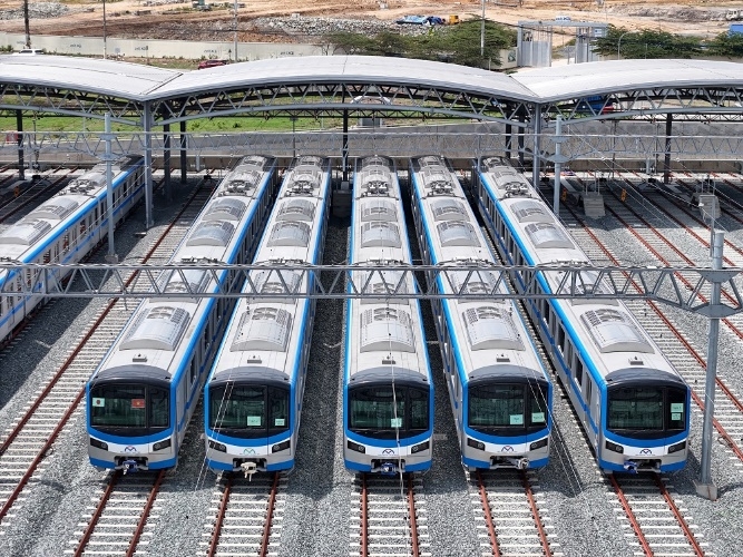 Choáng ngợp trước sự hiện đại của trung tâm điều khiển tuyến metro số 1