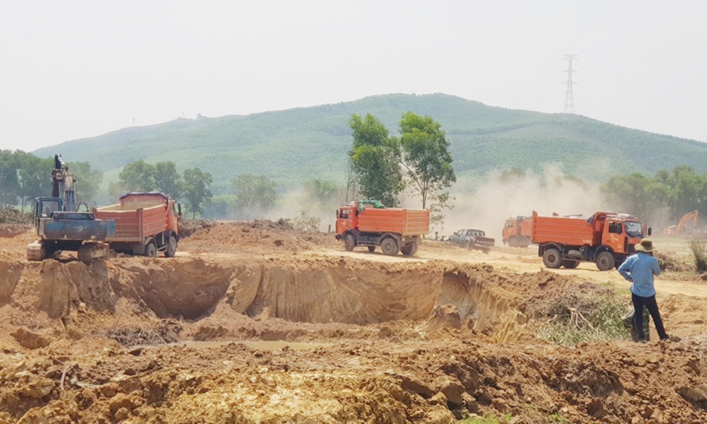 Thừa Thiên - Huế: Hủy kết quả trúng đấu giá mỏ đất làm vật liệu san lấp