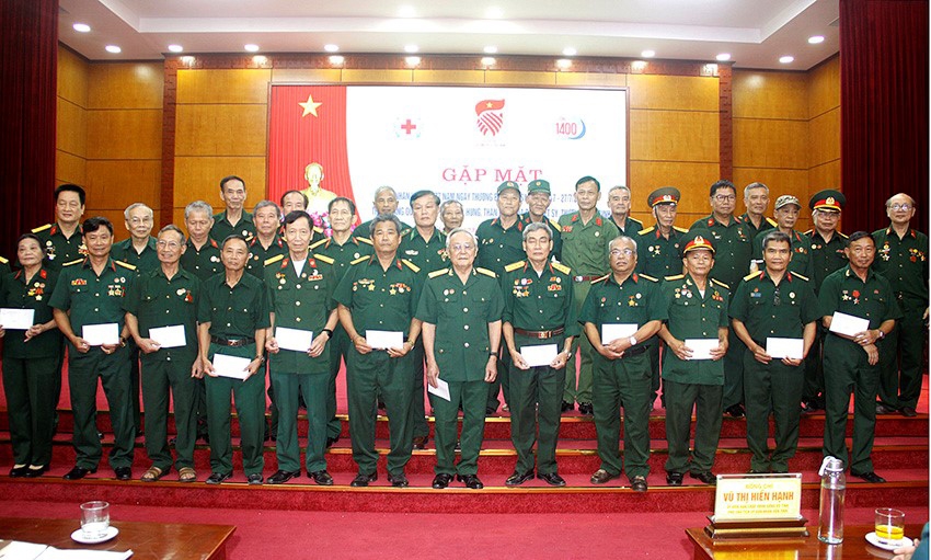 Yên Bái: Gặp mặt tri ân, tặng quà Mẹ Việt Nam anh hùng, thân nhân gia đình liệt sỹ, thương bệnh binh