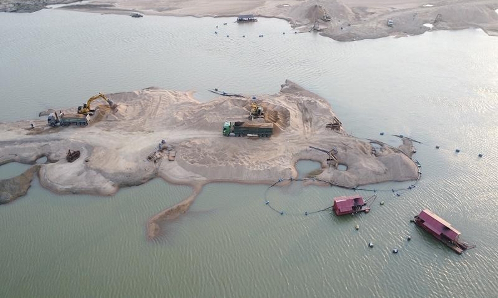 Vụ mỏ cát Tây Nguyên mà Báo điện tử Xây dựng liên tục phản ánh: Đã khởi tố Phó Giám đốc Công ty tại Gia Lai