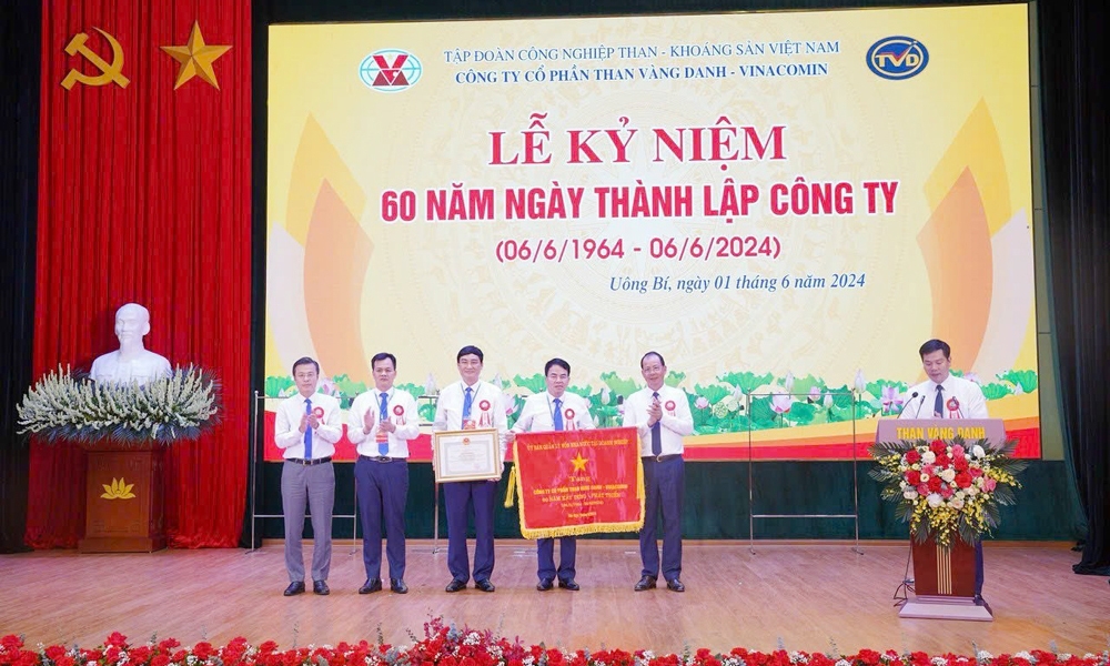 Than Vàng Danh níu chân thợ mỏ nhờ “an cư lạc nghiệp”