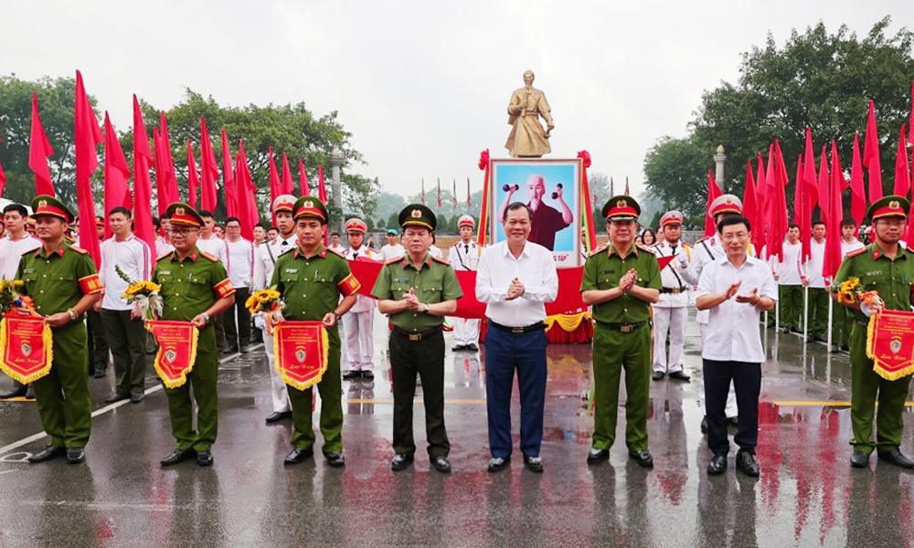 Bộ Công an phối hợp với tỉnh Nam Định tổ chức Hội thi nghiệp vụ chữa cháy và cứu nạn cứu hộ