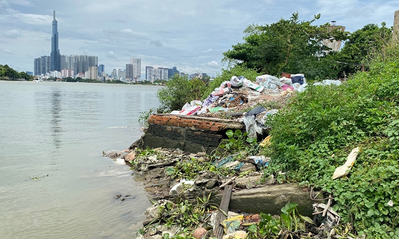 Thành phố Hồ Chí Minh: Cảnh nhếch nhác của dự án Chống sạt lở bán đảo Thanh Đa sau nhiều năm thi công