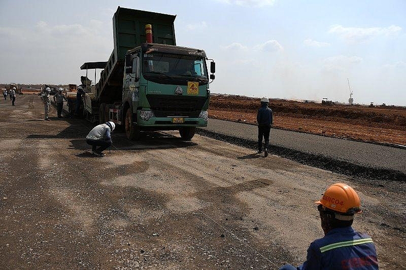 Tất bật, hối hả trên công trường xây dựng Cảng hàng không quốc tế Long Thành