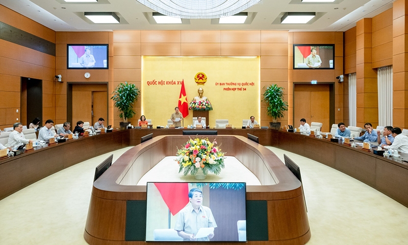 Ủy ban Thường vụ Quốc hội cơ bản nhất trí với các vấn đề lớn tại dự thảo nghị quyết về cơ chế đặc thù cho tỉnh Nghệ An và thành phố Đà Nẵng