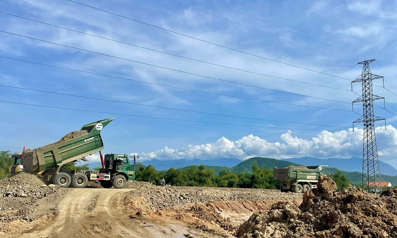 Đẩy nhanh tiến độ giải phóng mặt bằng Dự án đường bộ cao tốc Khánh Hòa - Buôn Ma Thuột