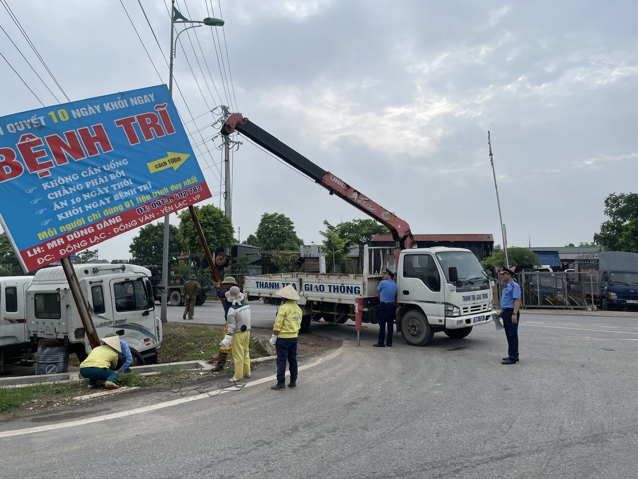 Vĩnh Phúc: Tăng cường công tác quản lý, bảo vệ hành lang an toàn đường bộ