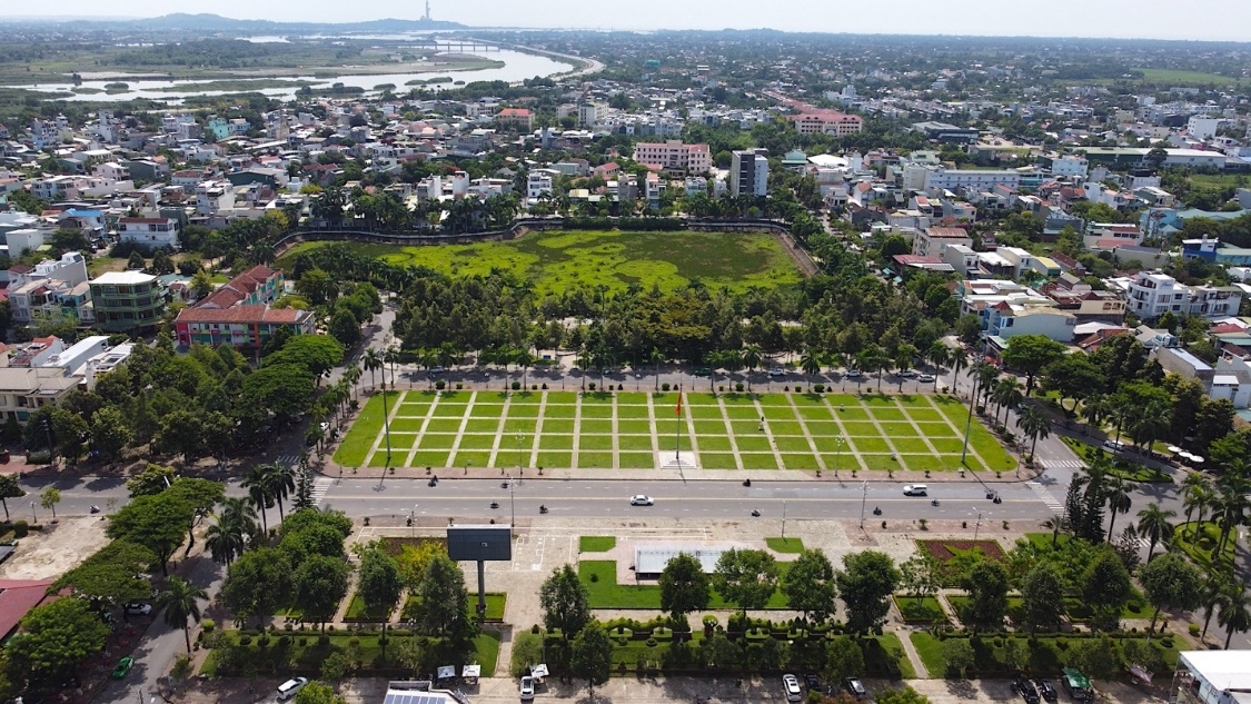 Hồ điều hòa ô nhiễm nhất Quảng Ngãi trước và sau khi được nạo vét