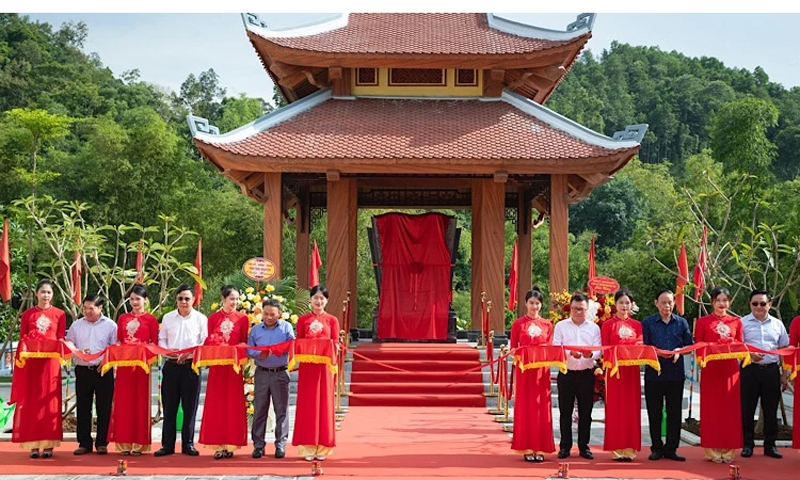 Báo Nhân Dân khánh thành Nhà bia di tích nơi ra số đầu tiên tại Thái Nguyên