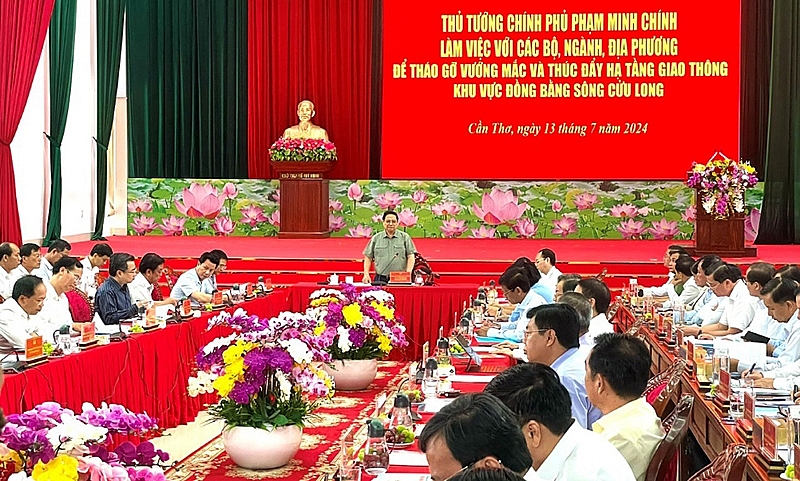 Thủ tướng chủ trì cuộc họp thúc đẩy hạ tầng giao thông tại ĐBSCL