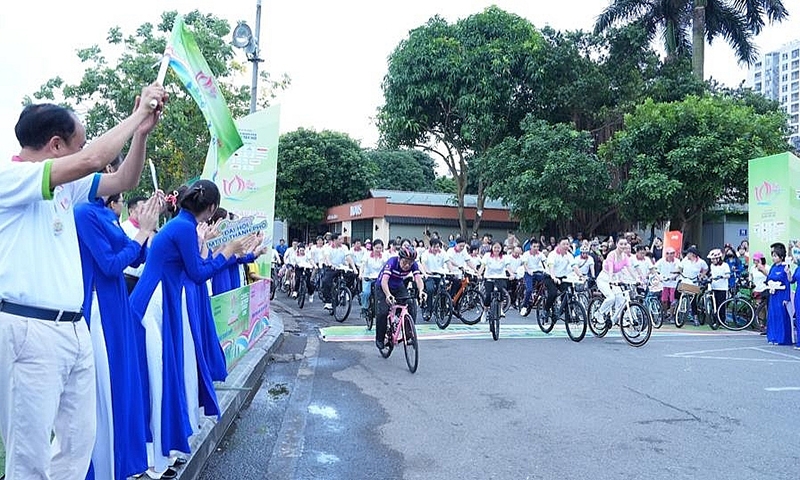 Hà Nội: Ngày hội đạp xe hành trình xanh 