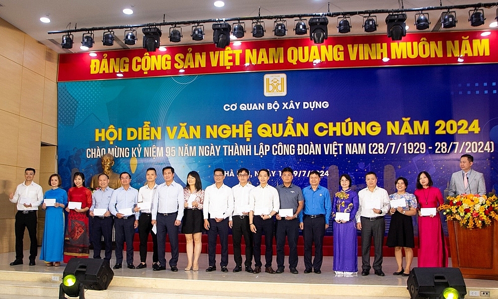 Hội diễn văn nghệ quần chúng Cơ quan Bộ Xây dựng năm 2024 thành công rực rỡ