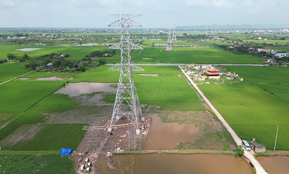 Phấn đấu hoàn thành đường dây 500kV mạch 3 dịp kỷ niệm Cách mạng tháng Tám và Quốc khánh 2/9