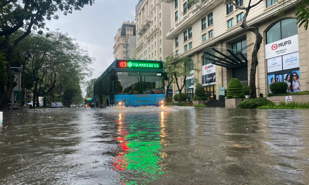 Hà Nội: Tập trung ứng phó nguy cơ mưa lũ, sạt lở đất, lũ ống, lũ quét