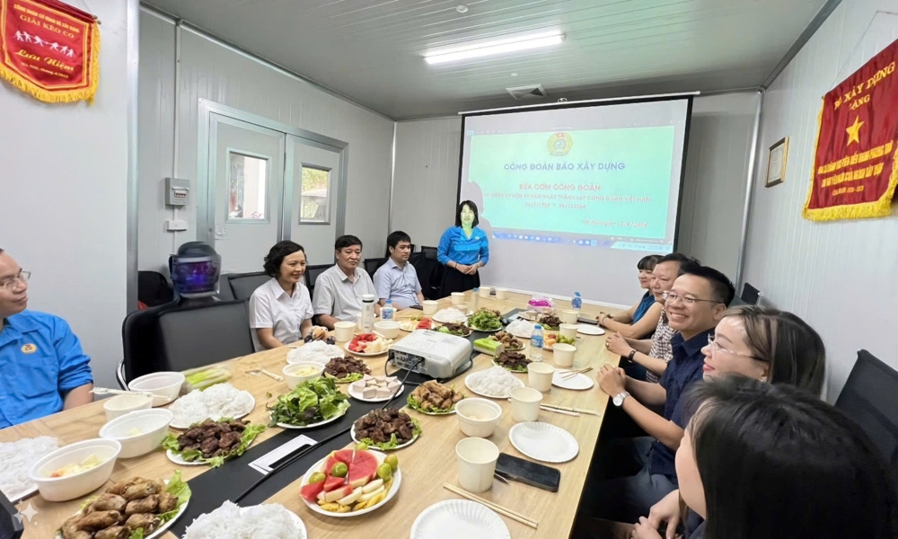 “Bữa cơm Công đoàn” thêm gắn kết đoàn viên Công đoàn Báo Xây dựng