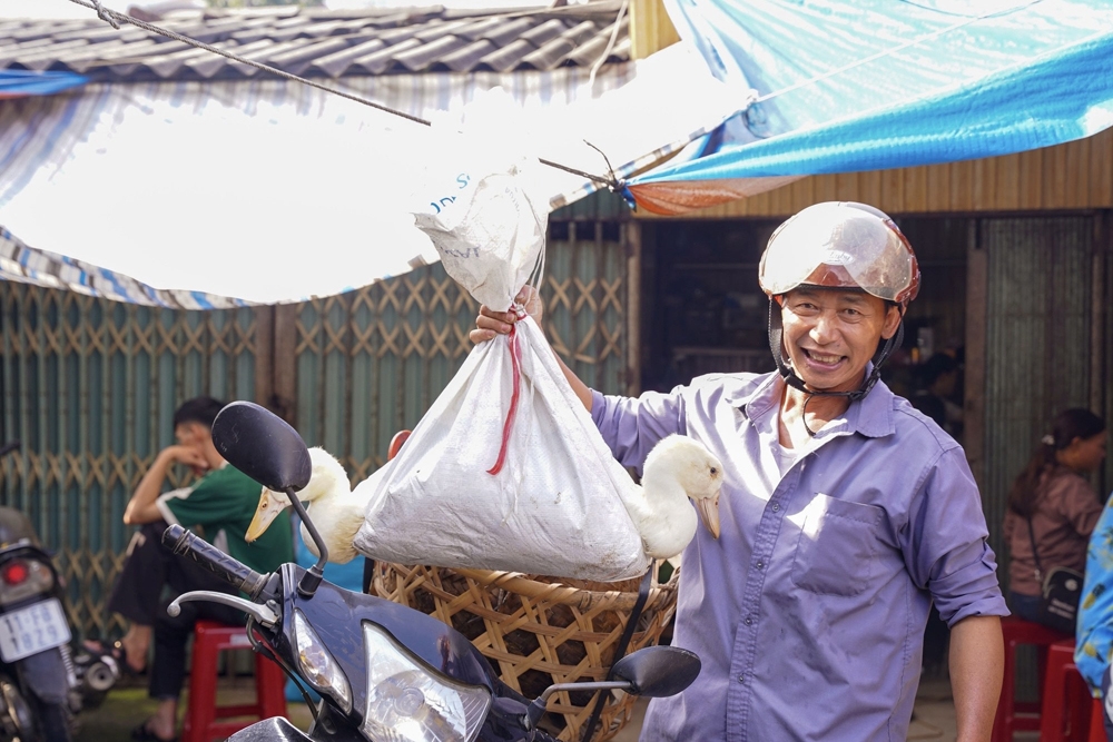 Cúng rằm tháng Bảy và tục “pây tái” của đồng bào dân tộc ở Cao Bằng