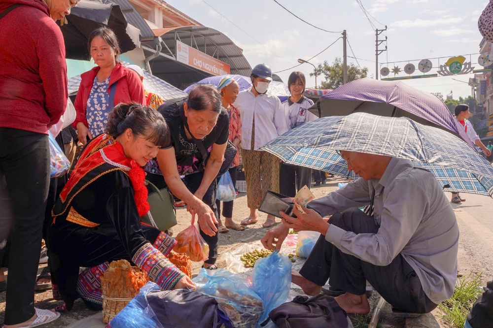 Cúng rằm tháng Bảy và tục “pây tái” của đồng bào dân tộc ở Cao Bằng