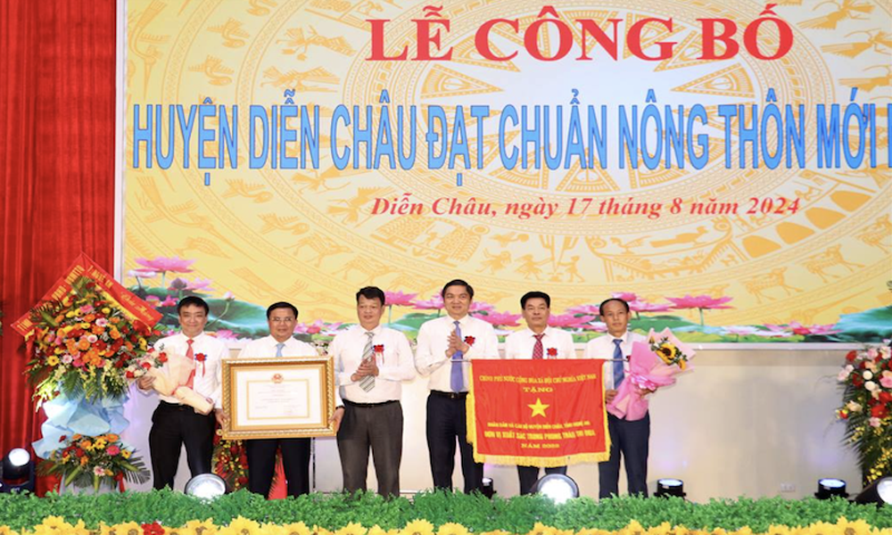 Diễn Châu (Nghệ An): Đón Bằng công nhận huyện đạt chuẩn nông thôn mới