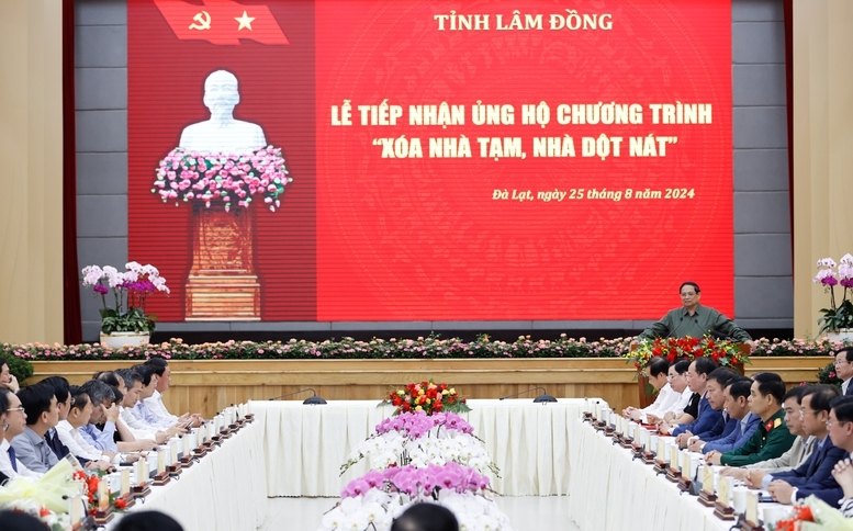 Thủ tướng: Không để ai phải ở trong nhà tạm, nhà dột nát