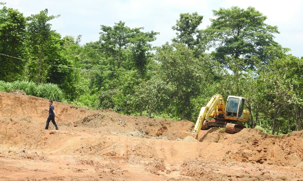 Bình Phước: Khai thác đất trái phép tràn lan ở huyện Hớn Quản